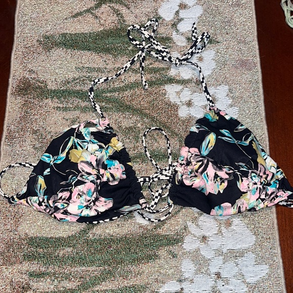 O’Neil reversible black patterned 1 side & floral triangle string bikini szS EUC - Picture 1 of 6